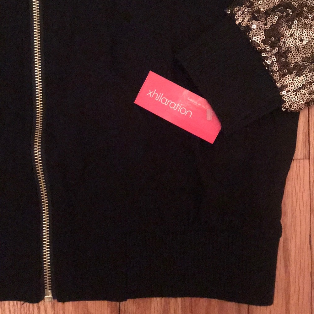 ✨Gold Sequin Bomber Jacket. Xhilaration. Size S - Picture 3 of 6